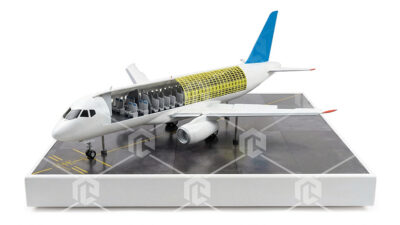 Препарированный макет самолета SSJ-100